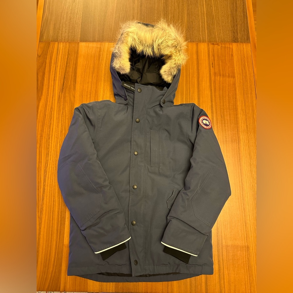 Canada Goose Youth Medium Navy Logan Parka
